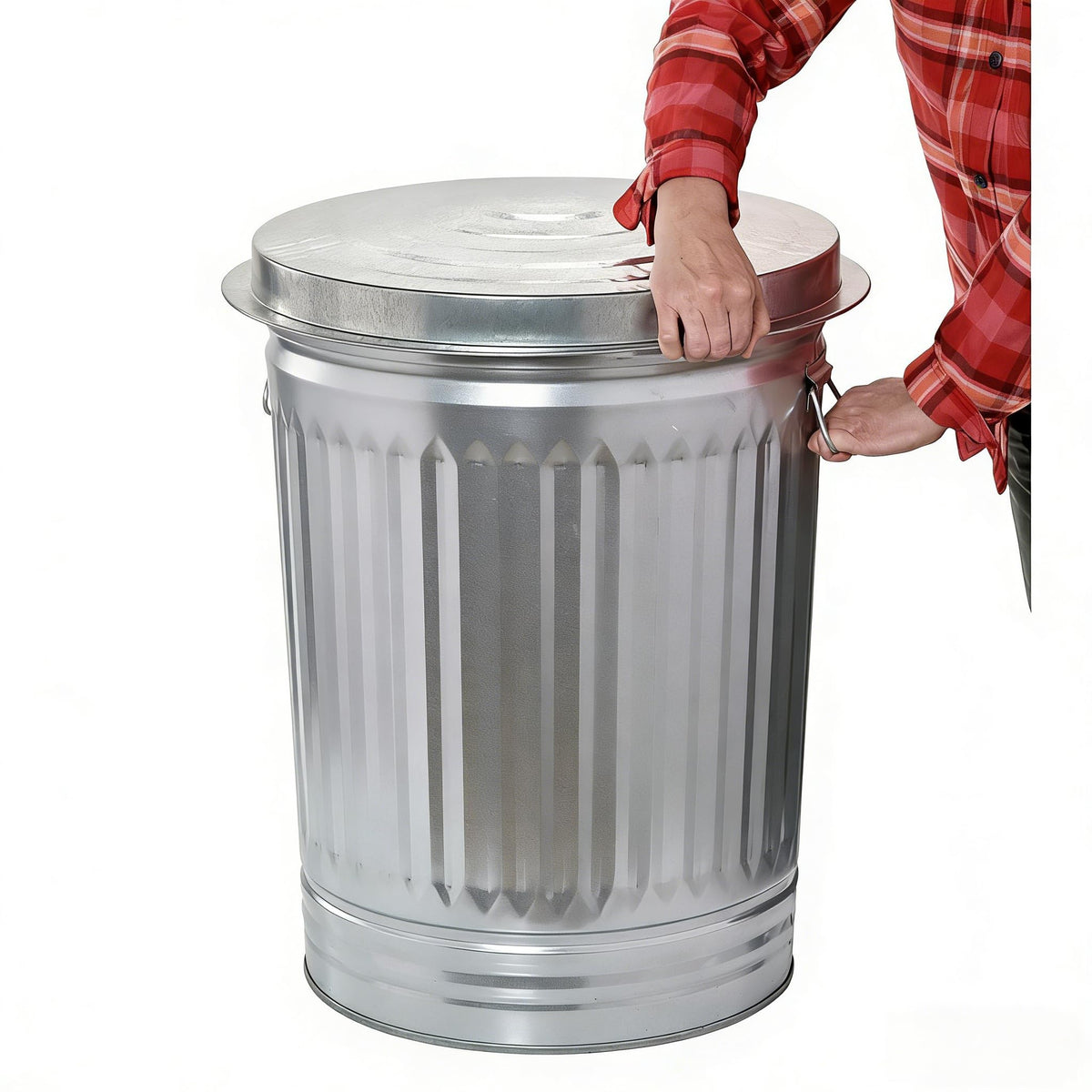 31 Gallon Galvanized Steel Trash Can with Lid Q473910