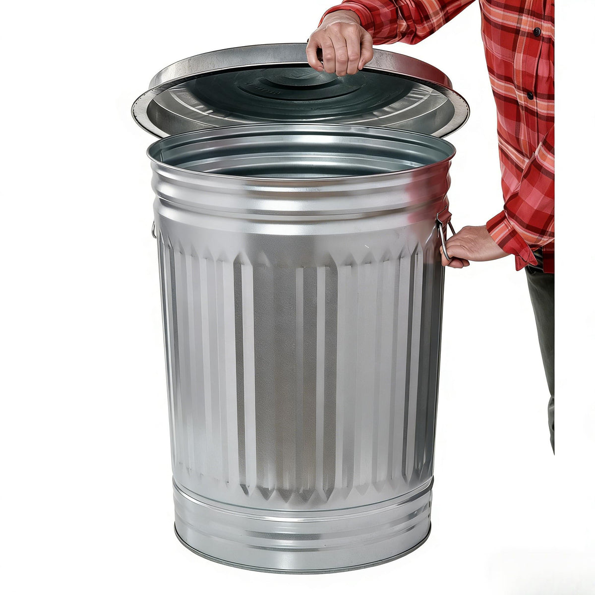 31 Gallon Galvanized Steel Trash Can with Lid Q473910