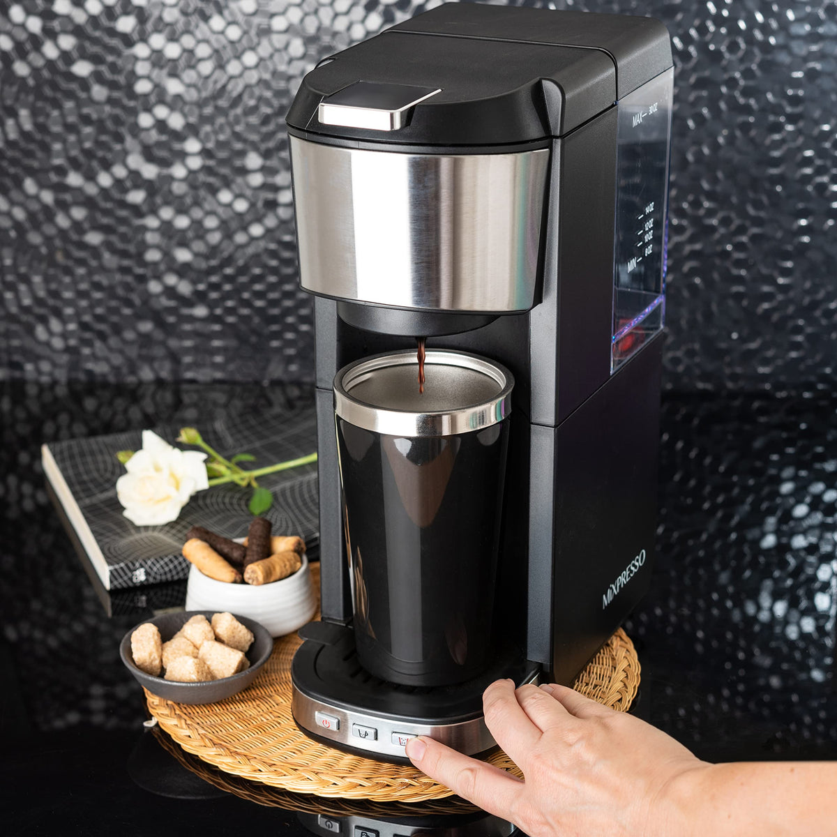 Single Serve Coffee Maker with 14oz Travel Mug J401
