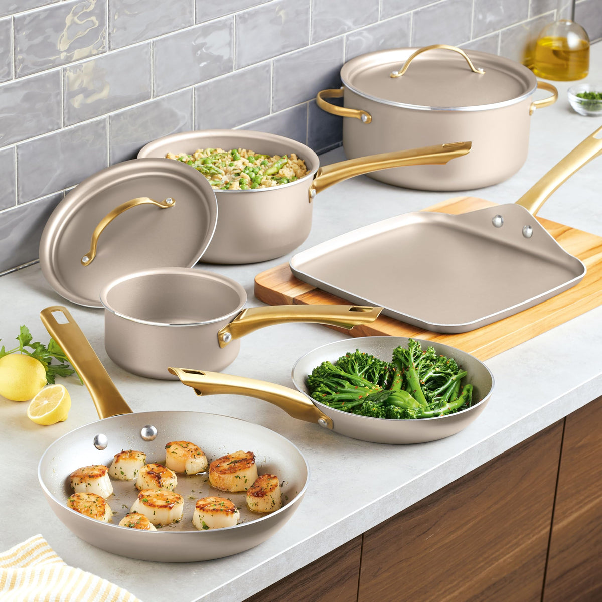 Nonstick Cookware and Pot Set with Lids, Dishwasher Safe, 12 Piece G507